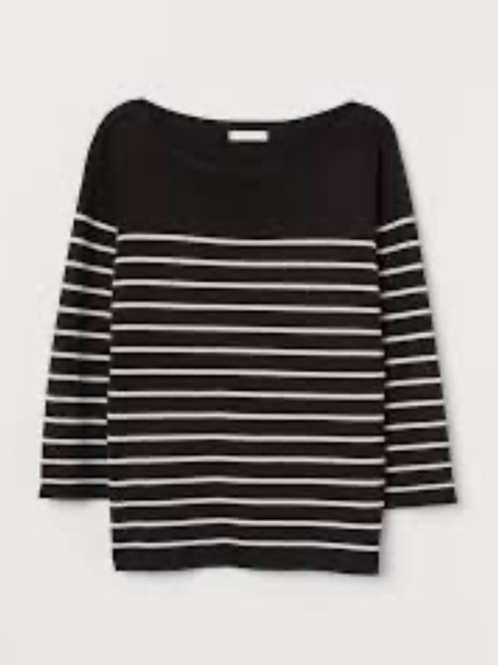 🌻 2/$10 H&M black and white striped boatneck sweater size medium